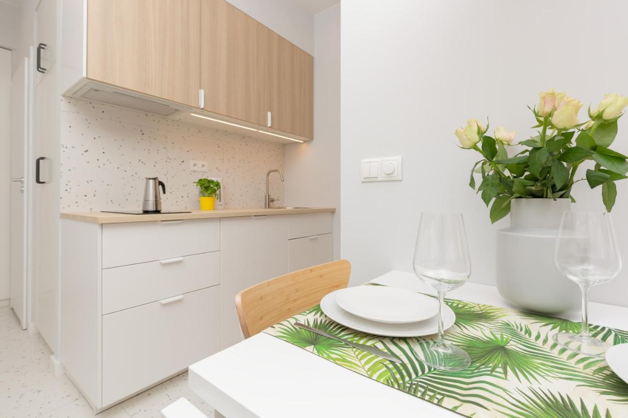Karolkowa Apartments Warsaw By Noclegi Renters Exteriör bild